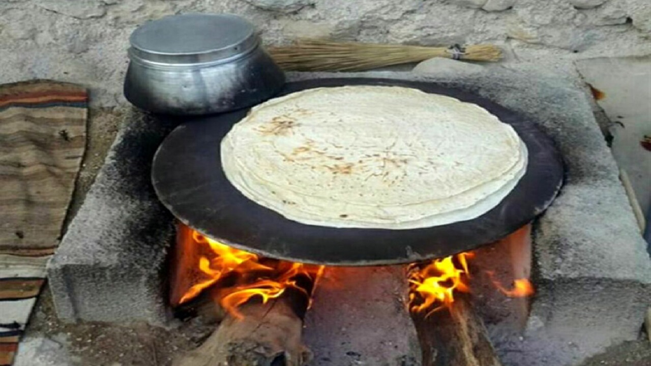توزیع آرد در روستا‌های فاقد نانوایی طبق روال قبل انجام می شود