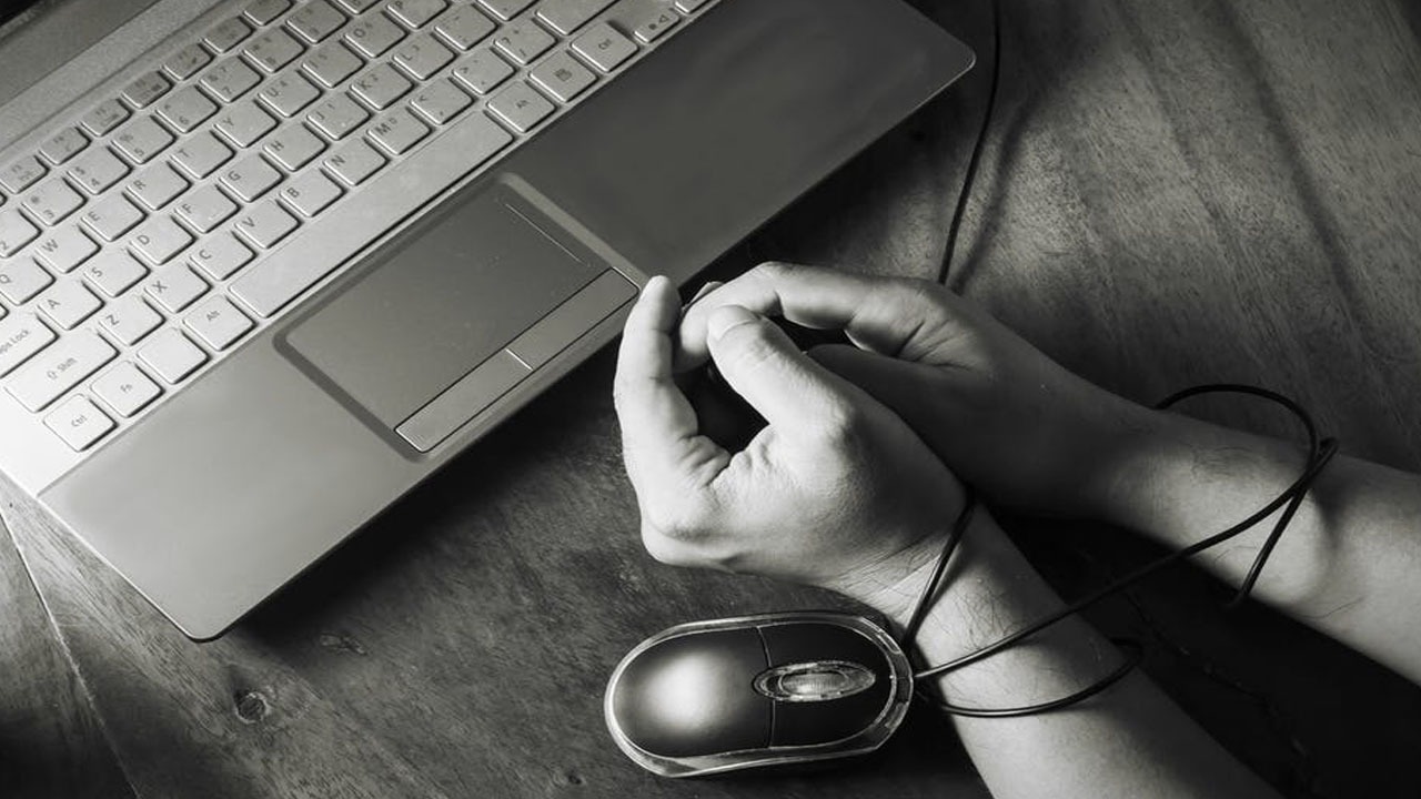 بلایای استفاده از اینترنت