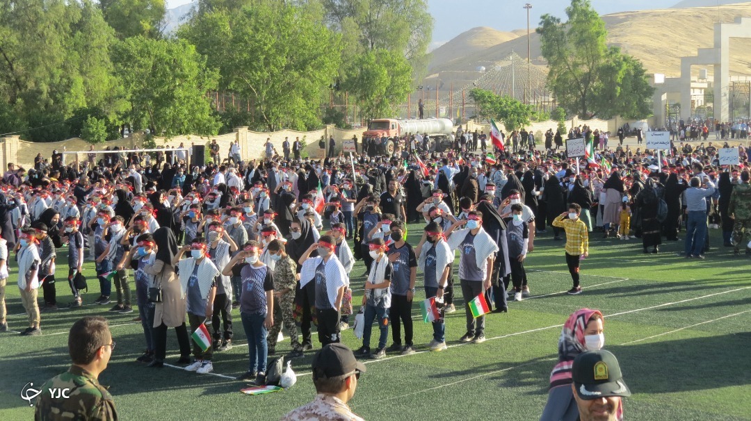 برگزاری سرود سلام فرمانده در کازرون 