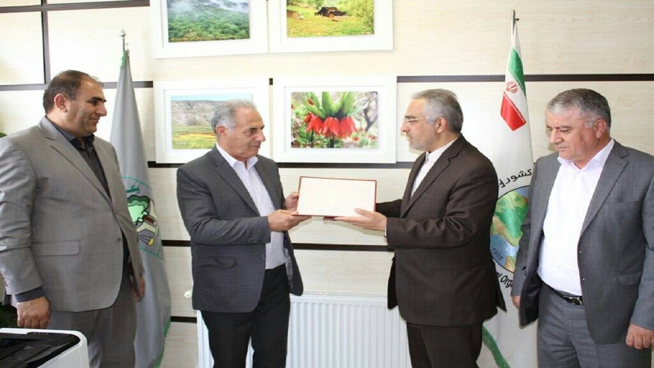 ۷۱ زندانی مشغول به کار می‌شوند
