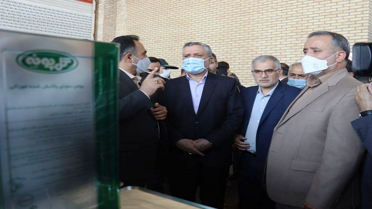 بازدید معاون اجرایی رئیس جمهور از واحد تولیدی احیاشده در گرمسار
