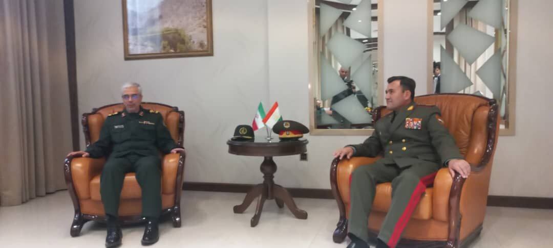 سرلشکر باقری وارد پایتخت تاجیکستان شد