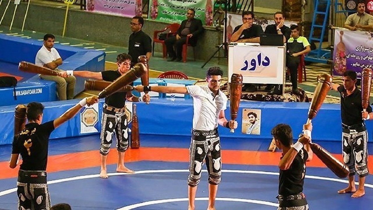 آغاز مسابقات ورزش زورخانه‌ای و کشتی پهلوانی کشور در همدان