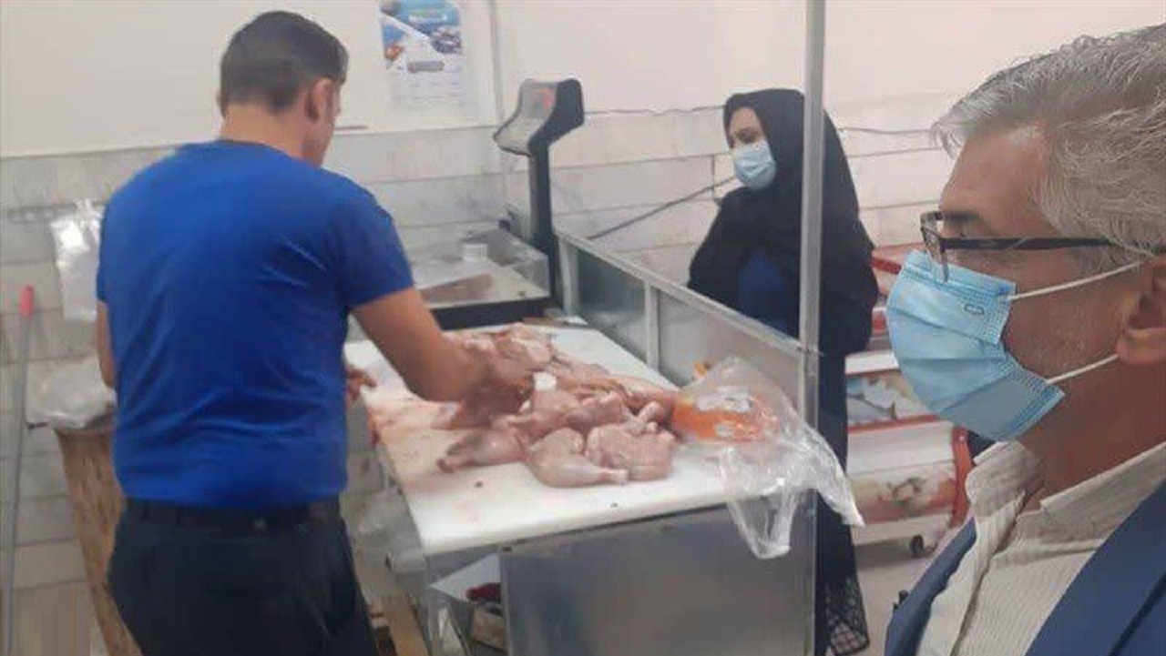 علت کاهش قیمت مرغ و تخم مرغ کاهش تقاضا و افزایش عرضه است