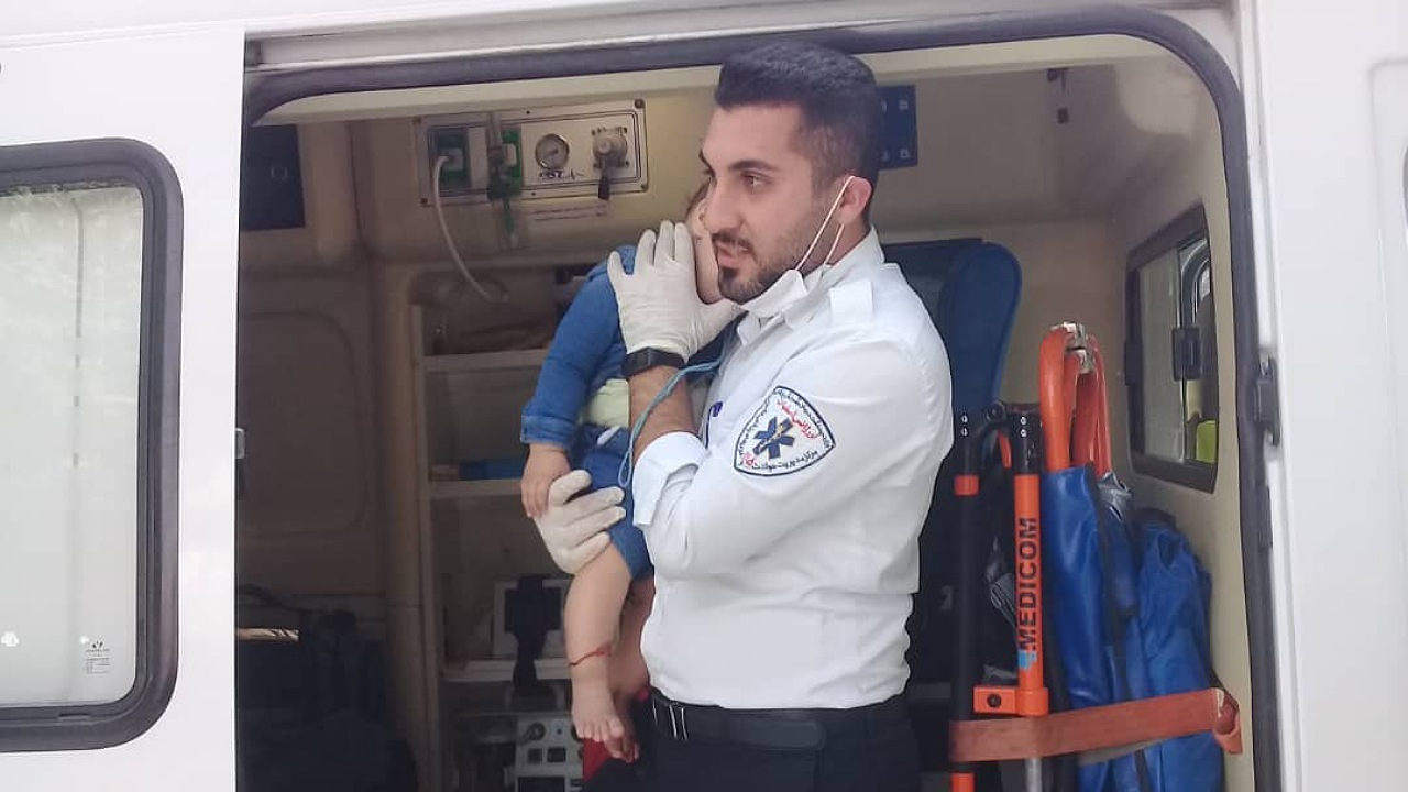 کودک شیرخوار در سانحه رانندگی گم شد