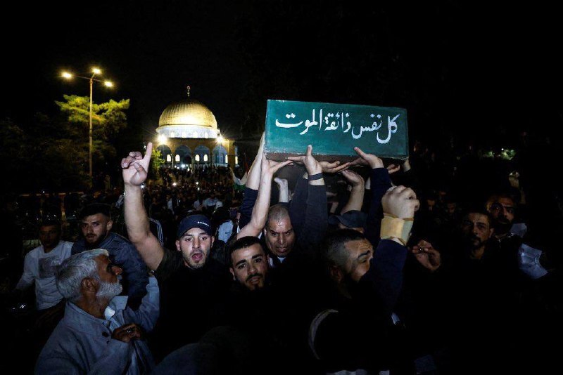 تشییع پیکر شهید &laquo;ولید الشریف&raquo; در مسجد الاقصی  04