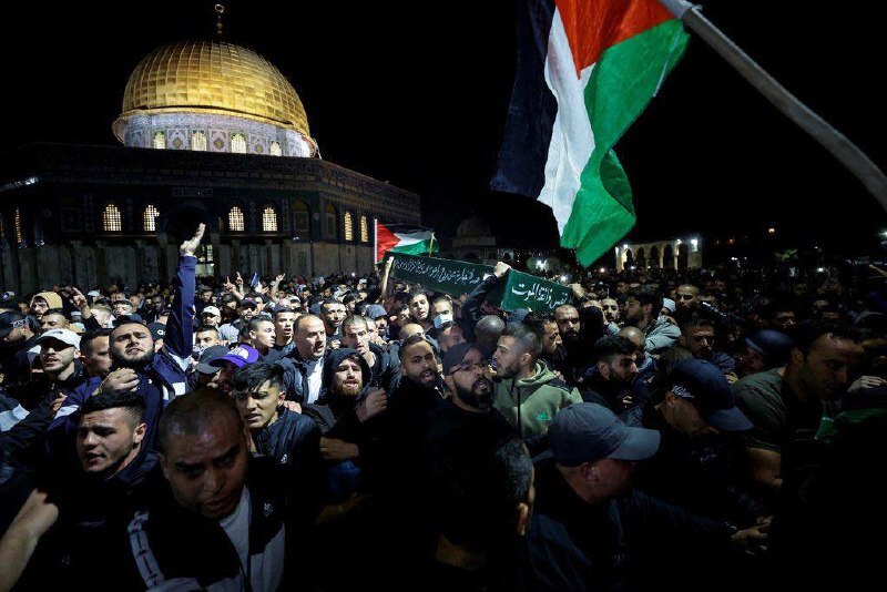 تشییع پیکر شهید &laquo;ولید الشریف&raquo; در مسجد الاقصی  02