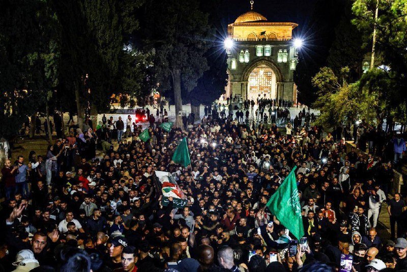 تشییع پیکر شهید &laquo;ولید الشریف&raquo; در مسجد الاقصی  01