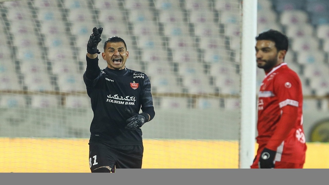 لک: وصله و پینه های پرسپولیس حق انتقاد از من را ندارند