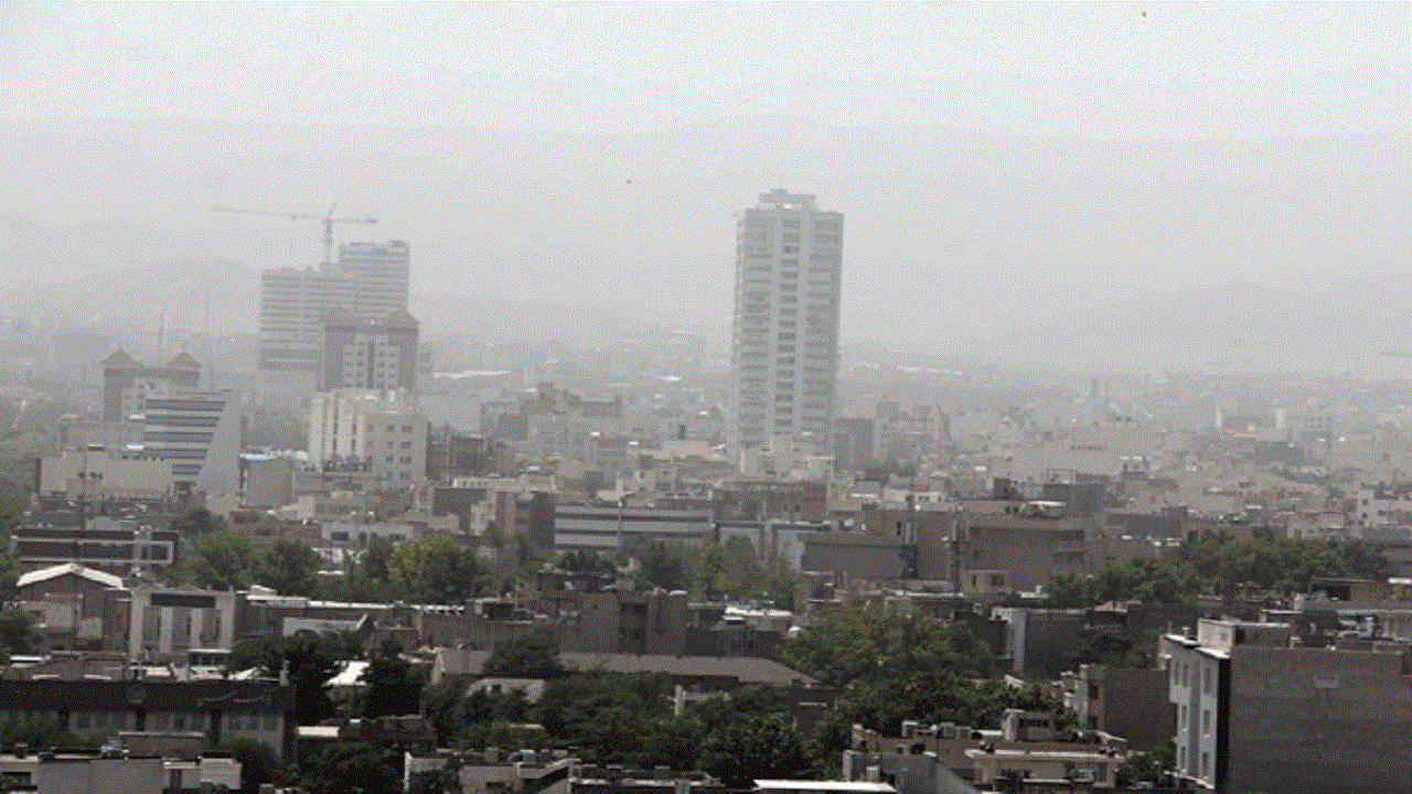 وزش باد با سرعت ۱۰۰ کیلومتر برساعت و خروج غبار از استان همدان