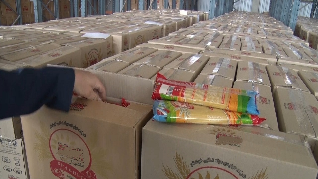 زمین گیر شدن قاچاقچیان مواد خوراکی در نهبندان