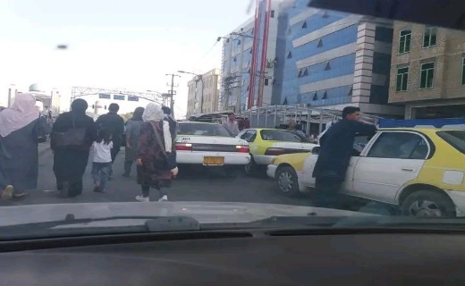 غیرفعال شدن اشاره های ترافیکی دلیل اصلی ازدحام در مزارشریف + تصاویر غیرفعال شدن اشاره های ترافیکی دلیل اصلی ازدحام در مزارشریف + تصاویر