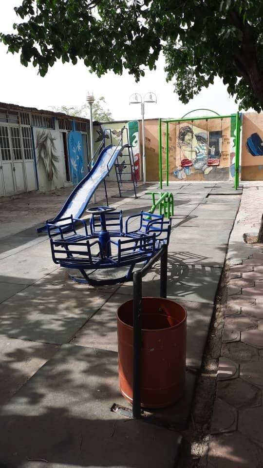 از