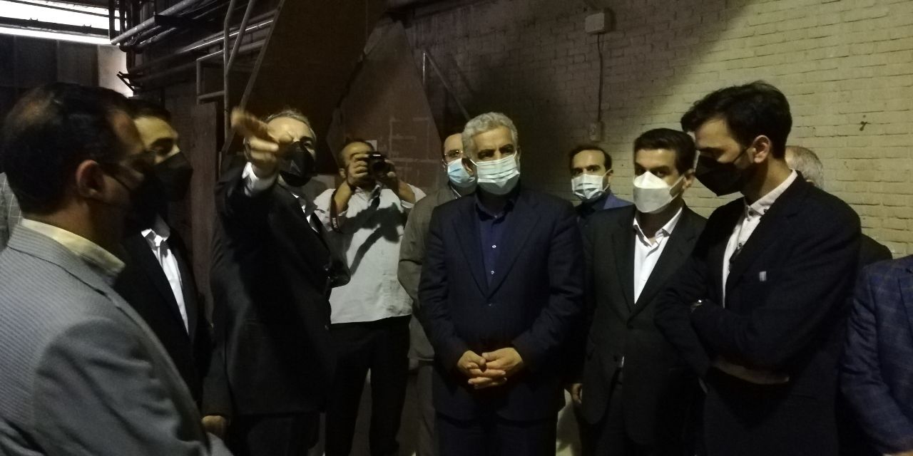 بازدید استاندار گیلان از کارخانه تولید کاشی خزر در شهر صنعتی رشت
