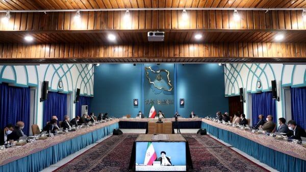 وزارت جهاد در کم‌ترین زمان، کشور را به خودکفایی در کالاهای اساسی برساند/ مشکل گرد و غبار در کشور ریشه‌ای حل شود