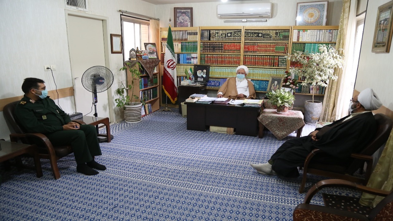 کادرسازی اولویت سپاه یزد باشد/ سپاه در همه عرصه‌ها نیازمند کار ابتکاری است