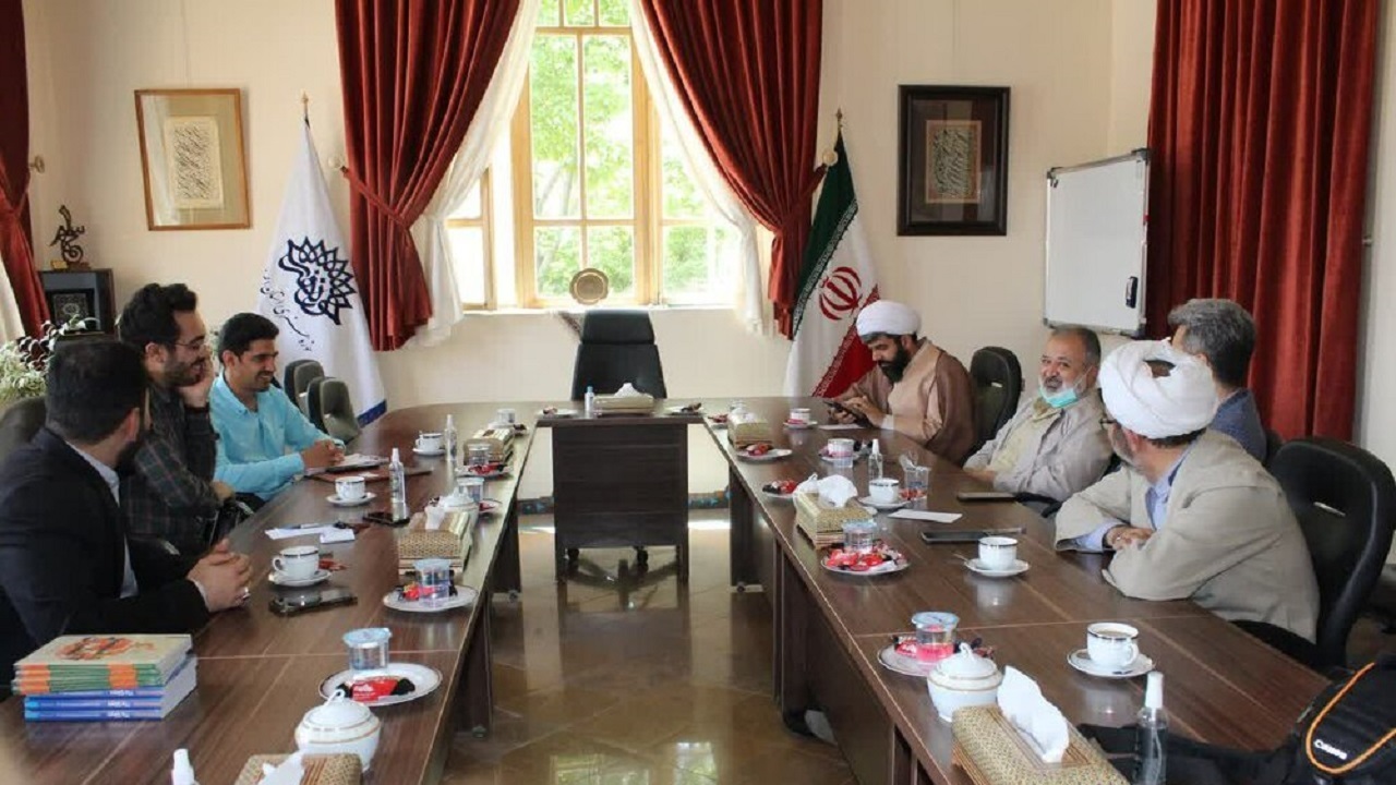 تعامل دوجانبه دانشگاه آزاد اسلامی و حوزه هنری اصفهان