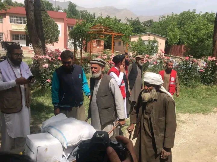 مساعدت به ۵۰۰ خانواده نیازمند در شمال افغانستان + تصاویر