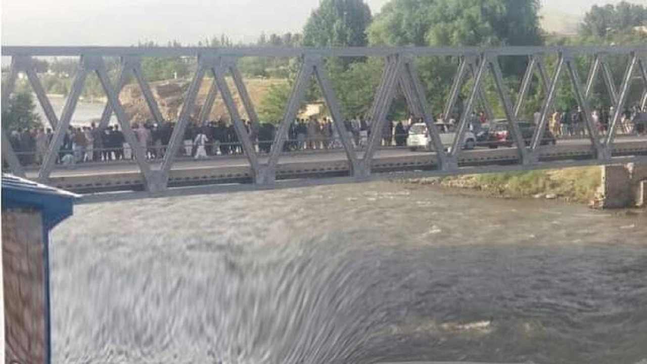 کوکچه ۲ دانشجو را در خود غرق کرد
