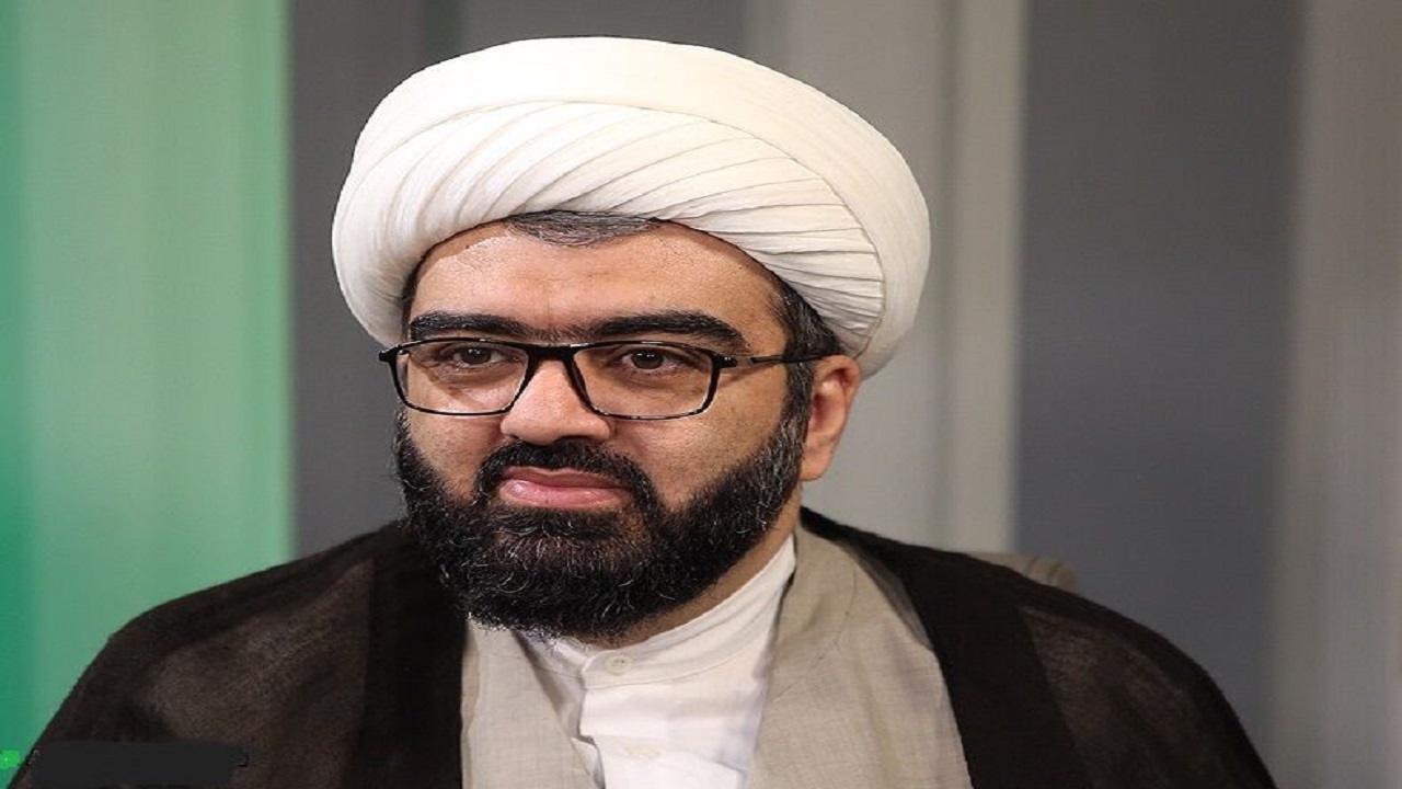 ضرورت روشنگری برای مقابله با جنگ رسانه ای دشمن