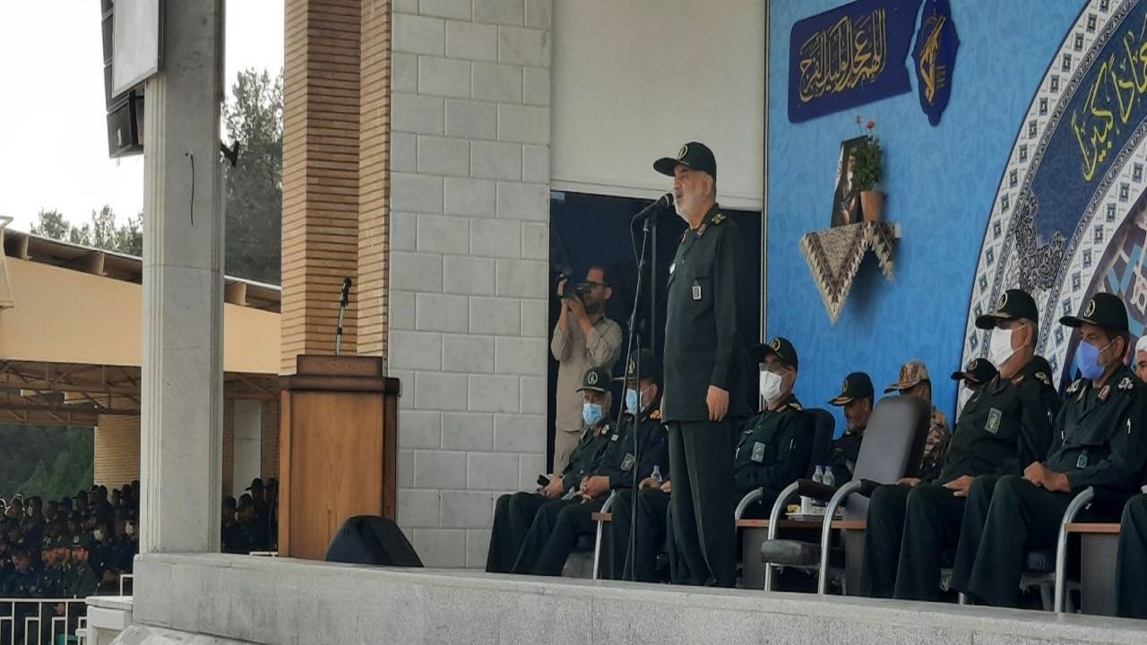نیروی زمینی سپاه دژ مستحکم امنیت کشور است