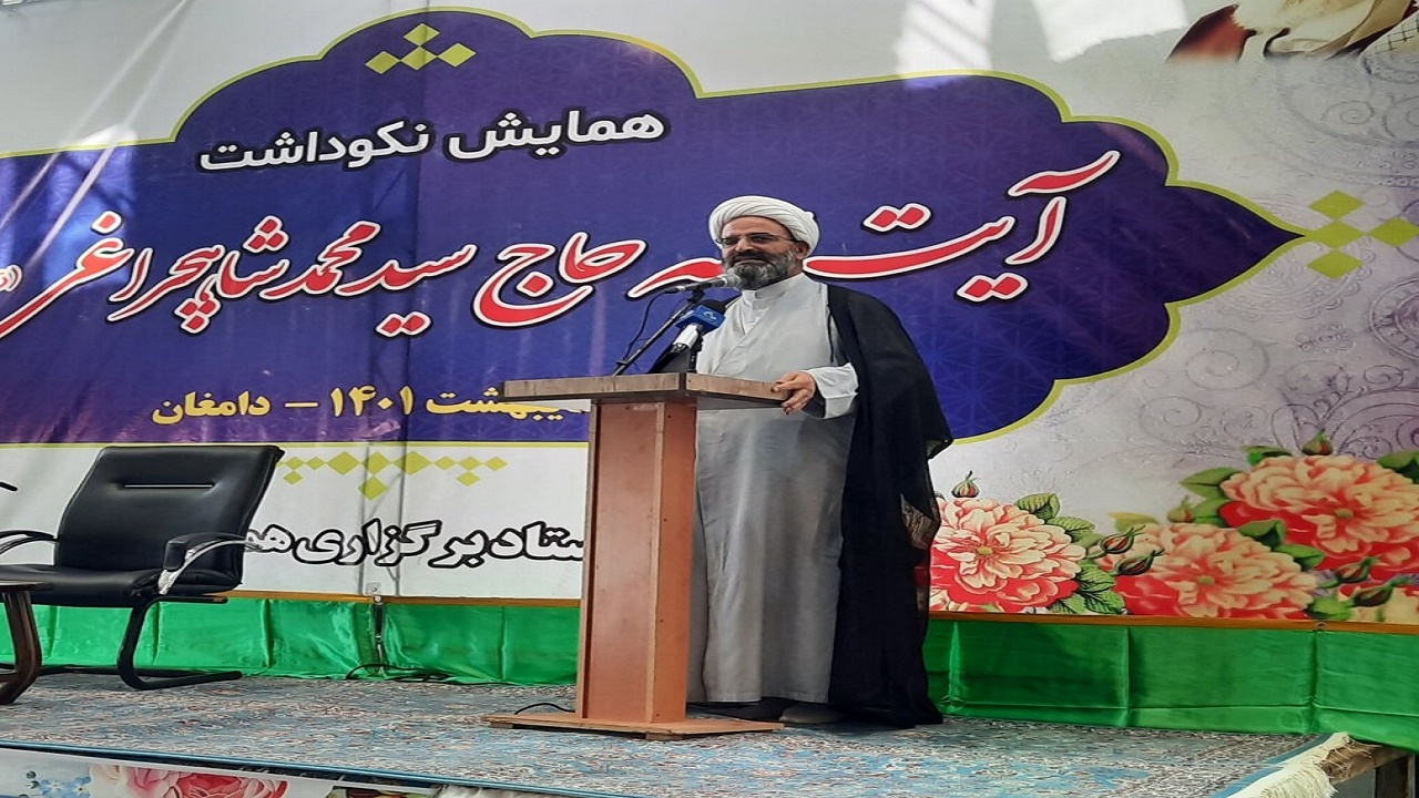 زندگی آیت الله شاهچراغی سراسر درس اخلاق است