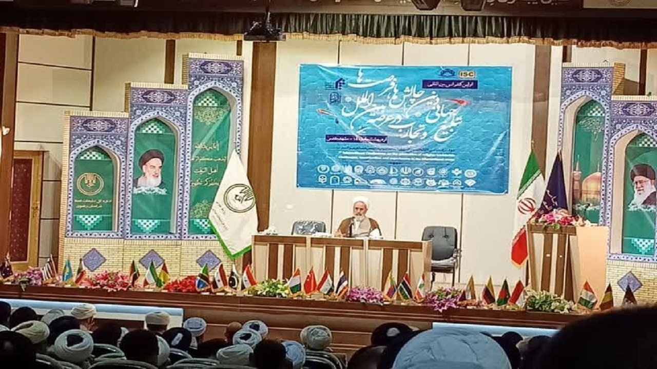 گفتمان انقلاب اسلامی معادلات جهان را تغییر داد