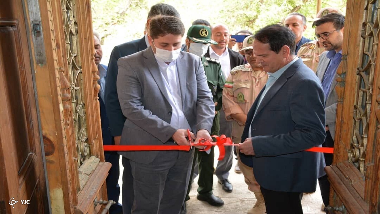نمایشگاه اشیای تاریخی توقیفی در کاخ‌موزه سردار ماکو افتتاح شد