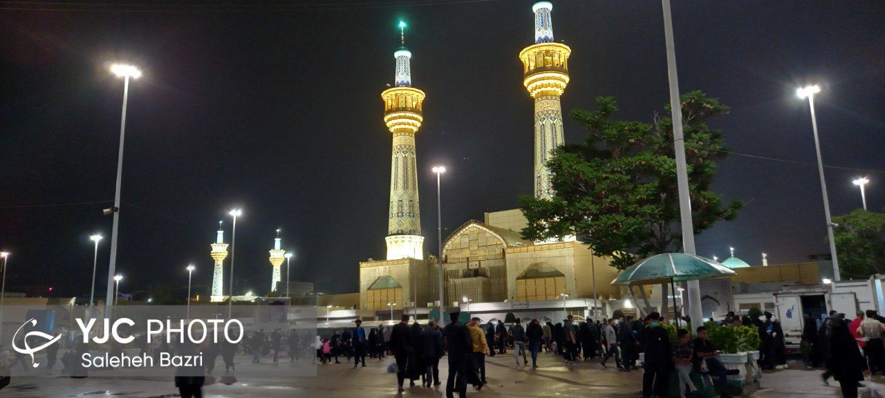 حال و هوای حرم مطهر رضوی در شب شهادت امیرالمومنین(ع)+ فیلم