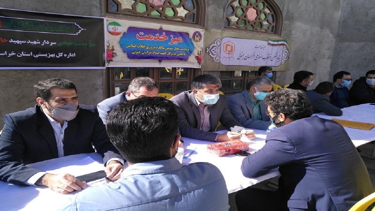 برپایی میز خدمت دستگاه‌های اجرایی در مصلی‌های نماز جمعه