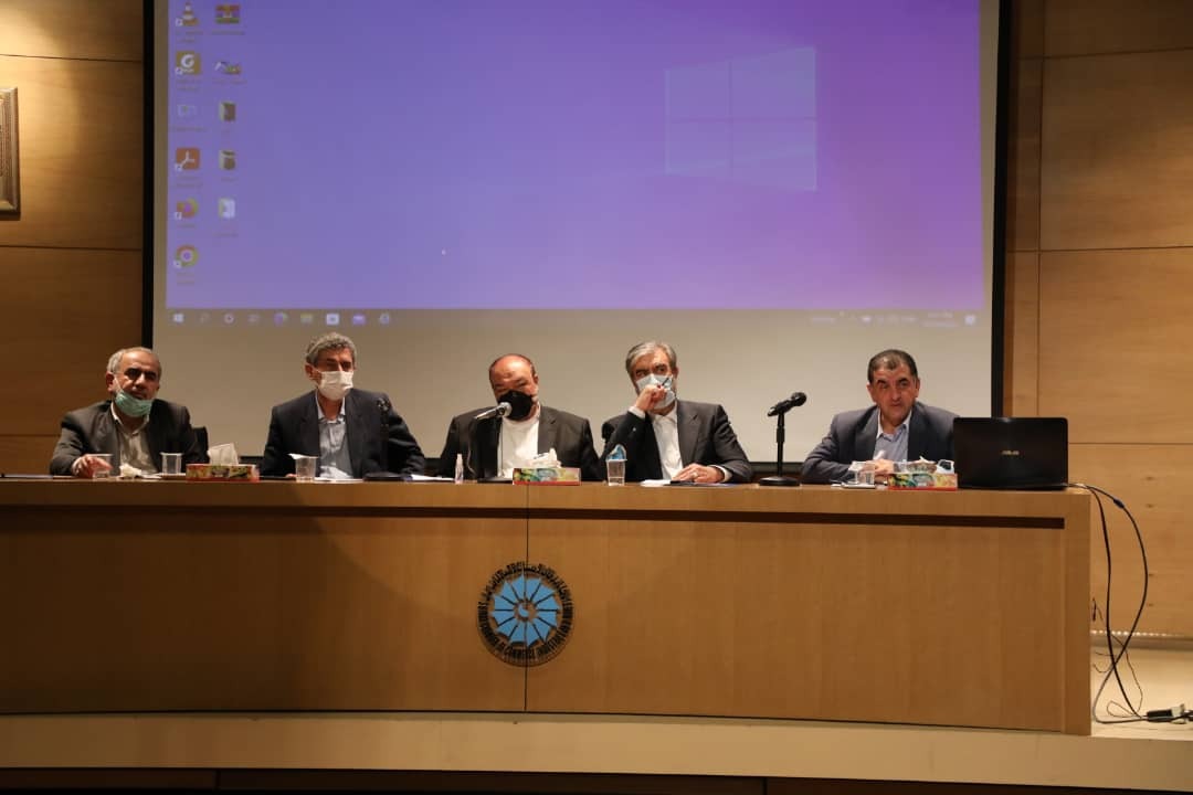 اقتصاد کشور به جذب سرمایه گذاری خارجی نیاز دارد / رایزنان اقتصادی از بخش خصوصی انتخاب شوند