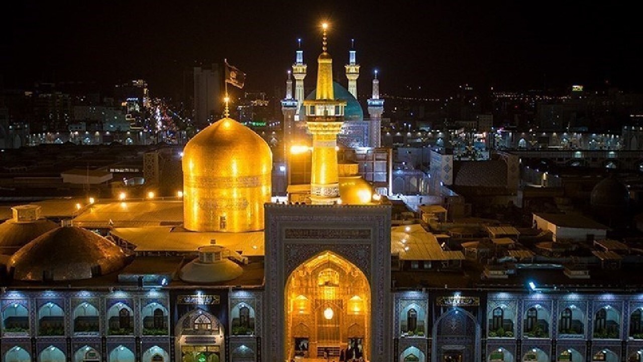 شعرخوانی شاعر ۶ساله برای امام رضا(ع)