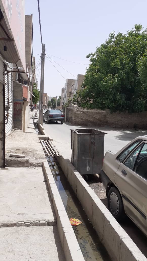 گذر باریک برای رانندگان خیابان ملک آباد دردسرساز شد + تصاویر