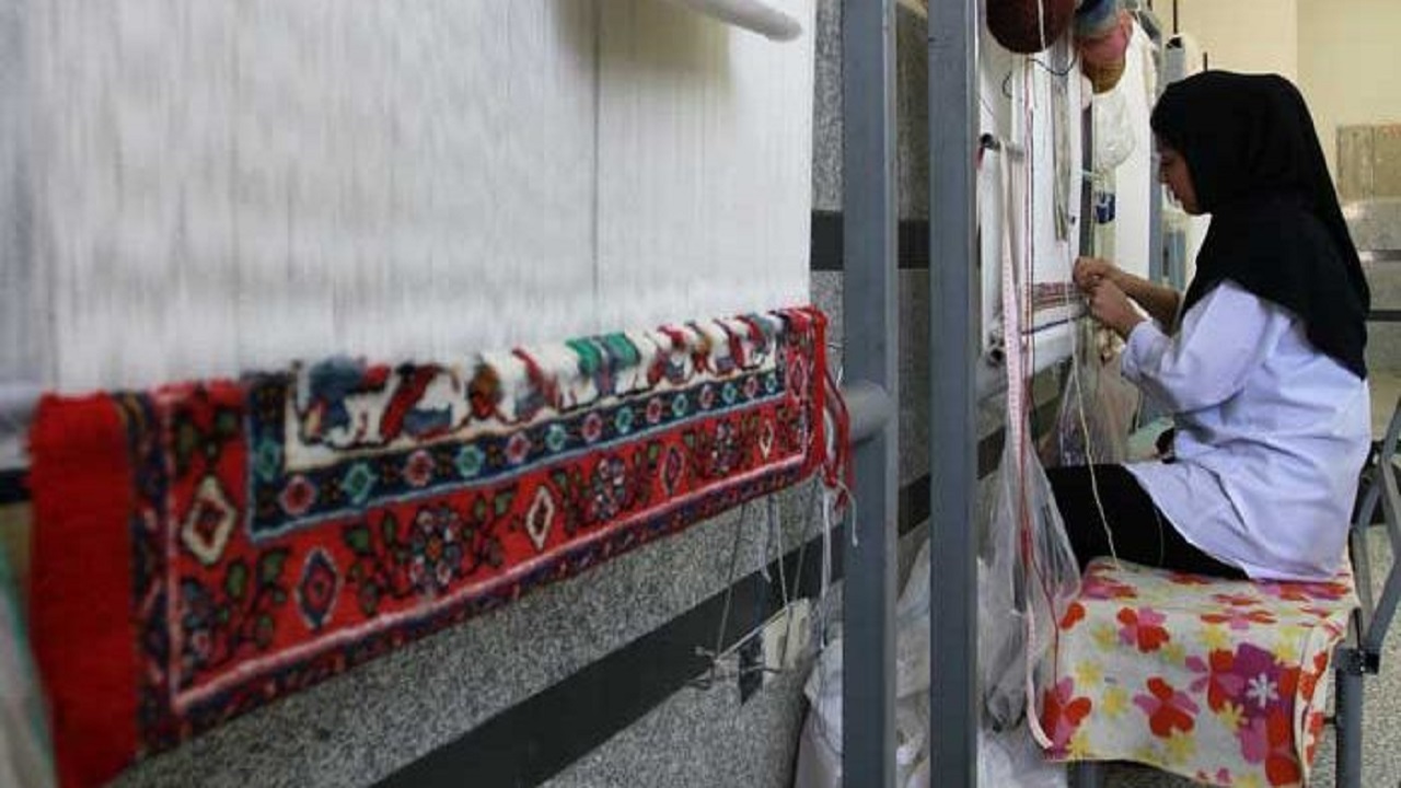 آموزش قالی بافی برای ۲۲۲ هزار نفرساعت در استان همدان