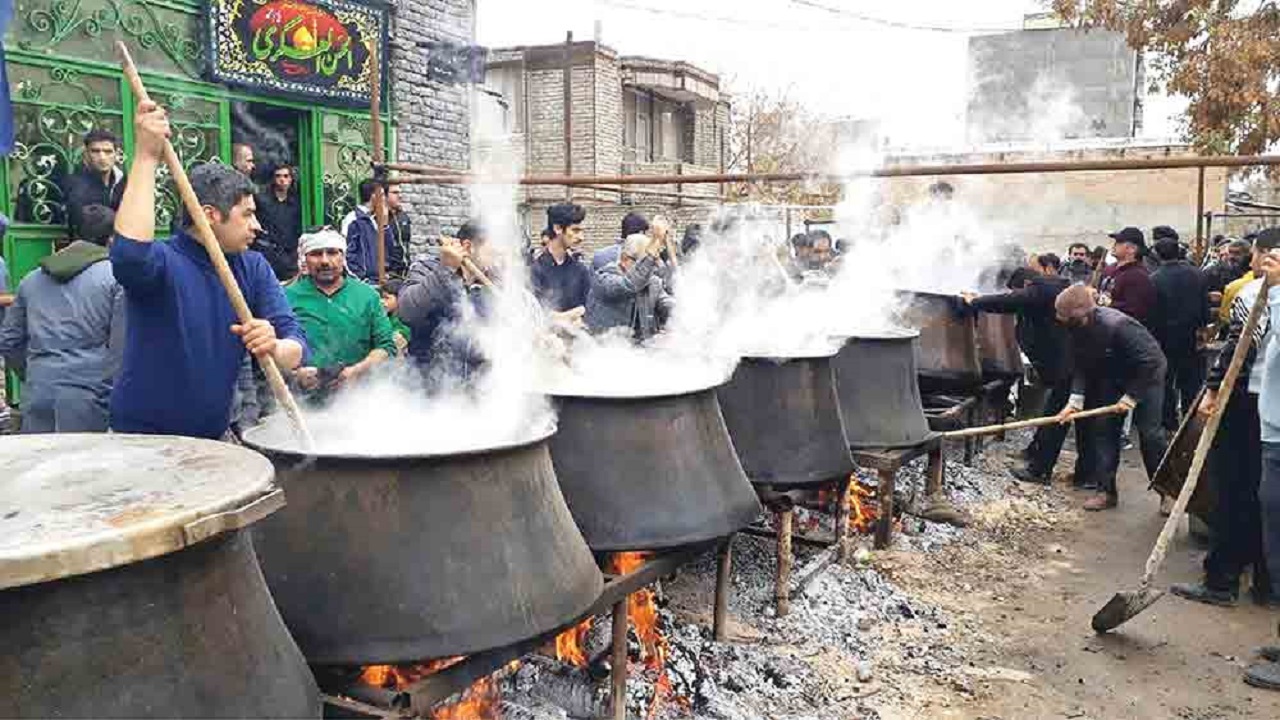 پخت غذای نذری در روستای متی کلا + فیلم
