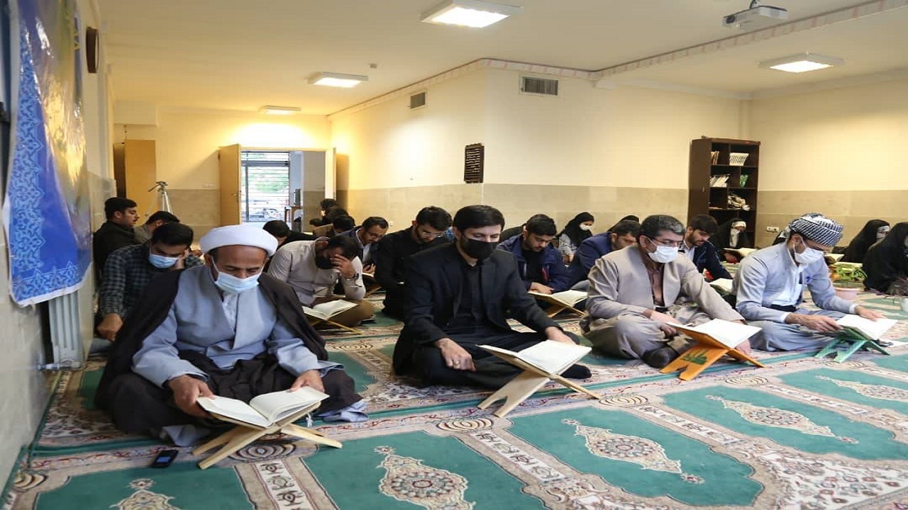 برگزاری مراسم افطاری بسیج دانشجویی در سنندج