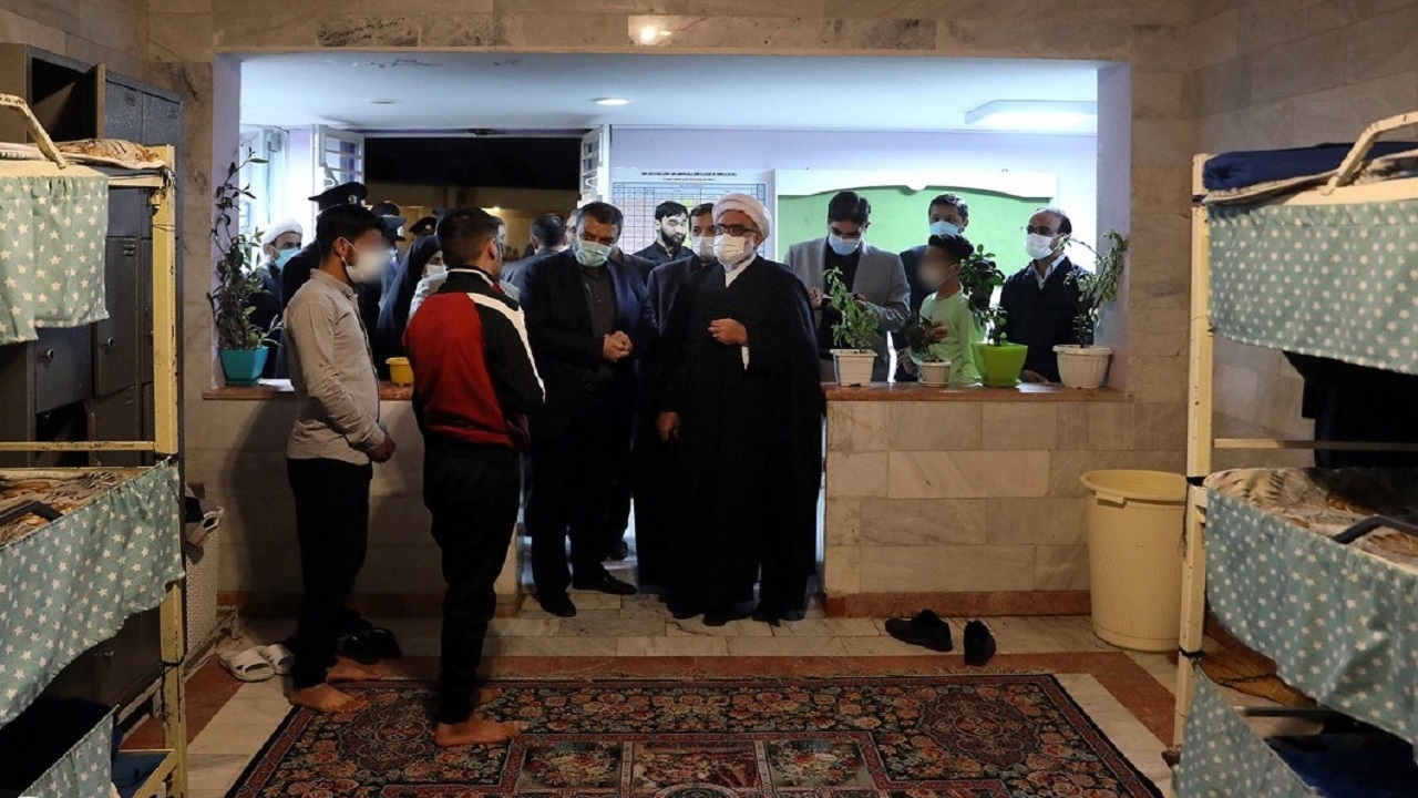 تولیت آستان قدس رضوی مهمان کانون اصلاح و تربیت مشهد