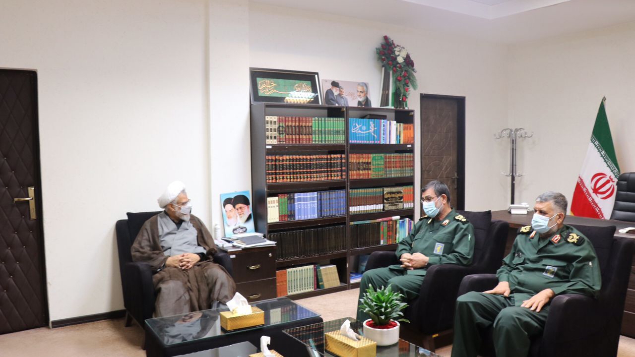 استقرار نیروی دریایی سپاه در تنگه هرمز مایه خوف دشمنان است