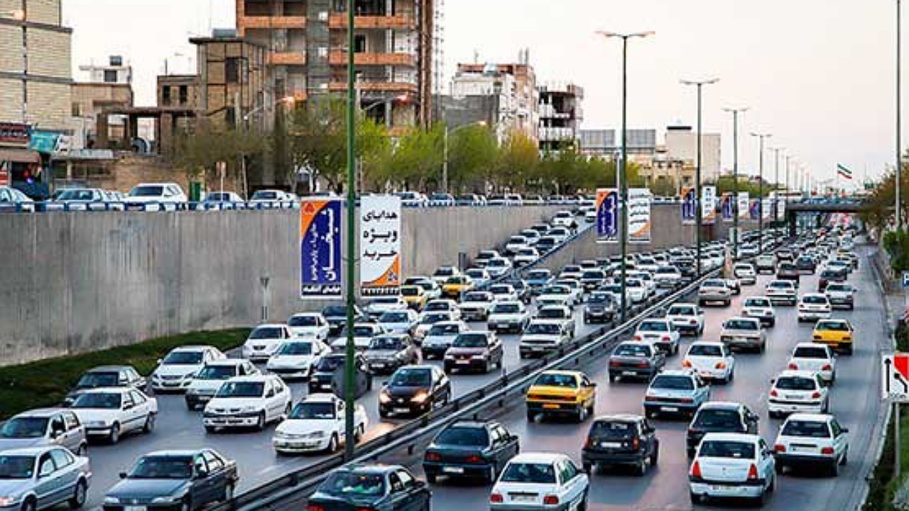 تلاش‌های پلیس در رفع ترافیک معجزه نمی‌کند