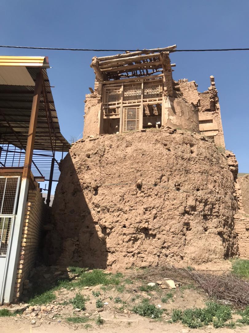 قلعه ای فراموش شده در روستای آردمین + تصاویر
