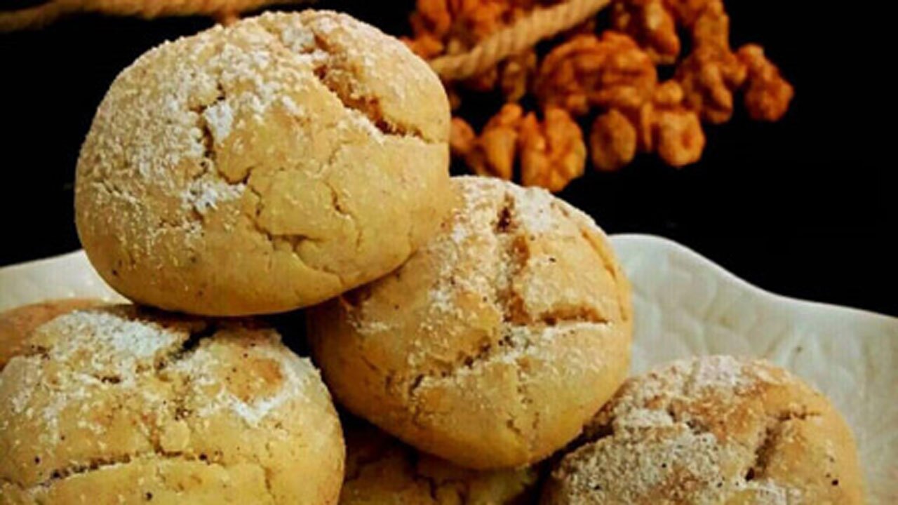 طرز تهیه شيرينی دارچينی گردويی + فیلم