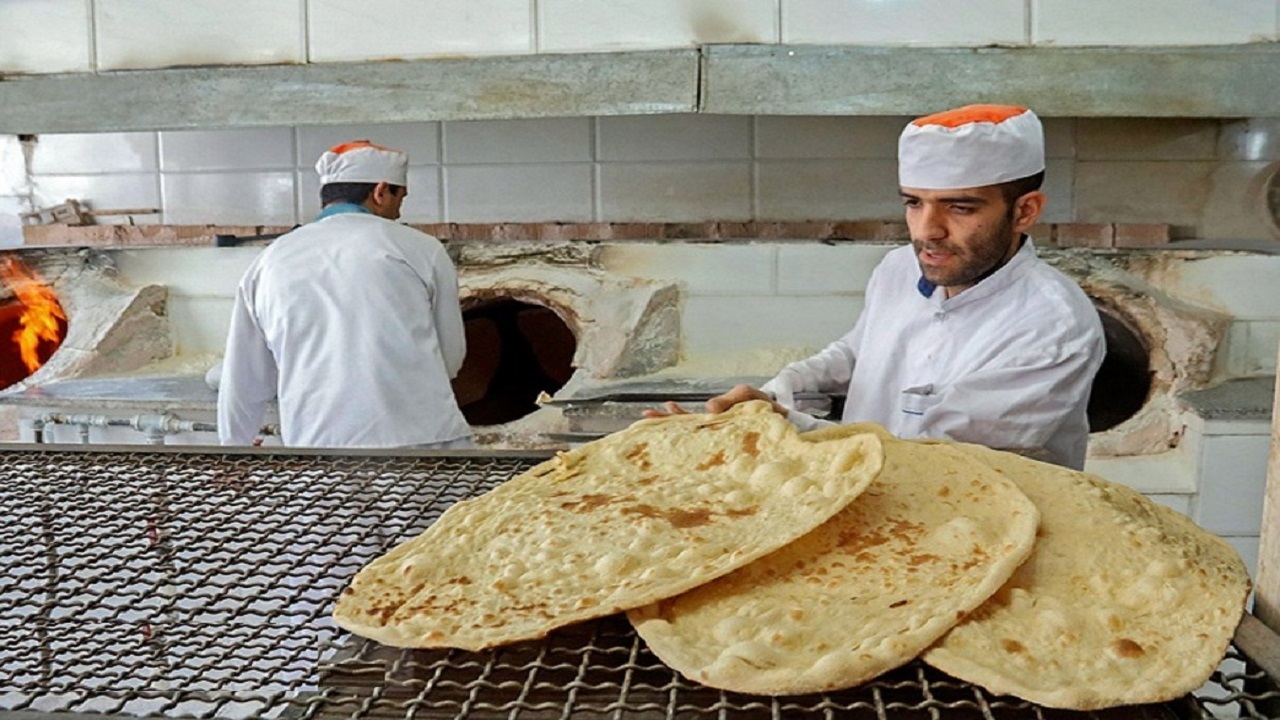 مشکلی در تامین گندم و آرد نانوایان پارس آباد وجود ندارد