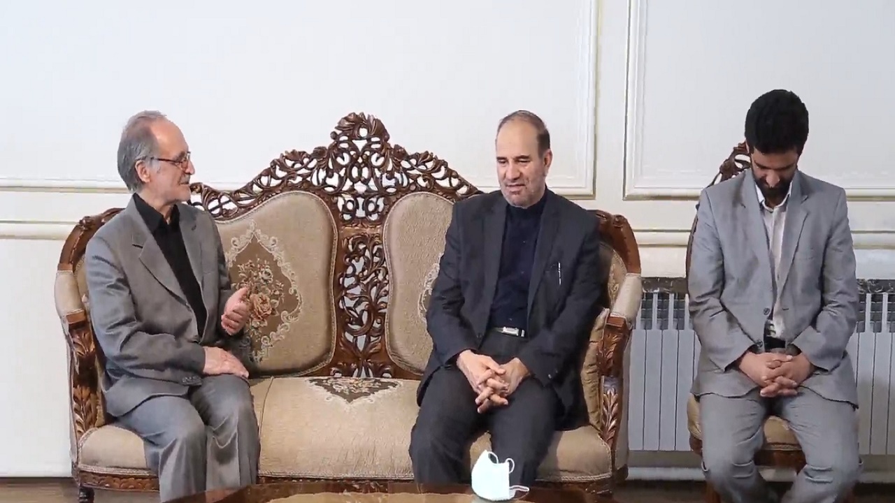 دیداراستاندار آذربایجان شرقی با خانواده شهید مدافع حرم، محمودرضا بیضایی