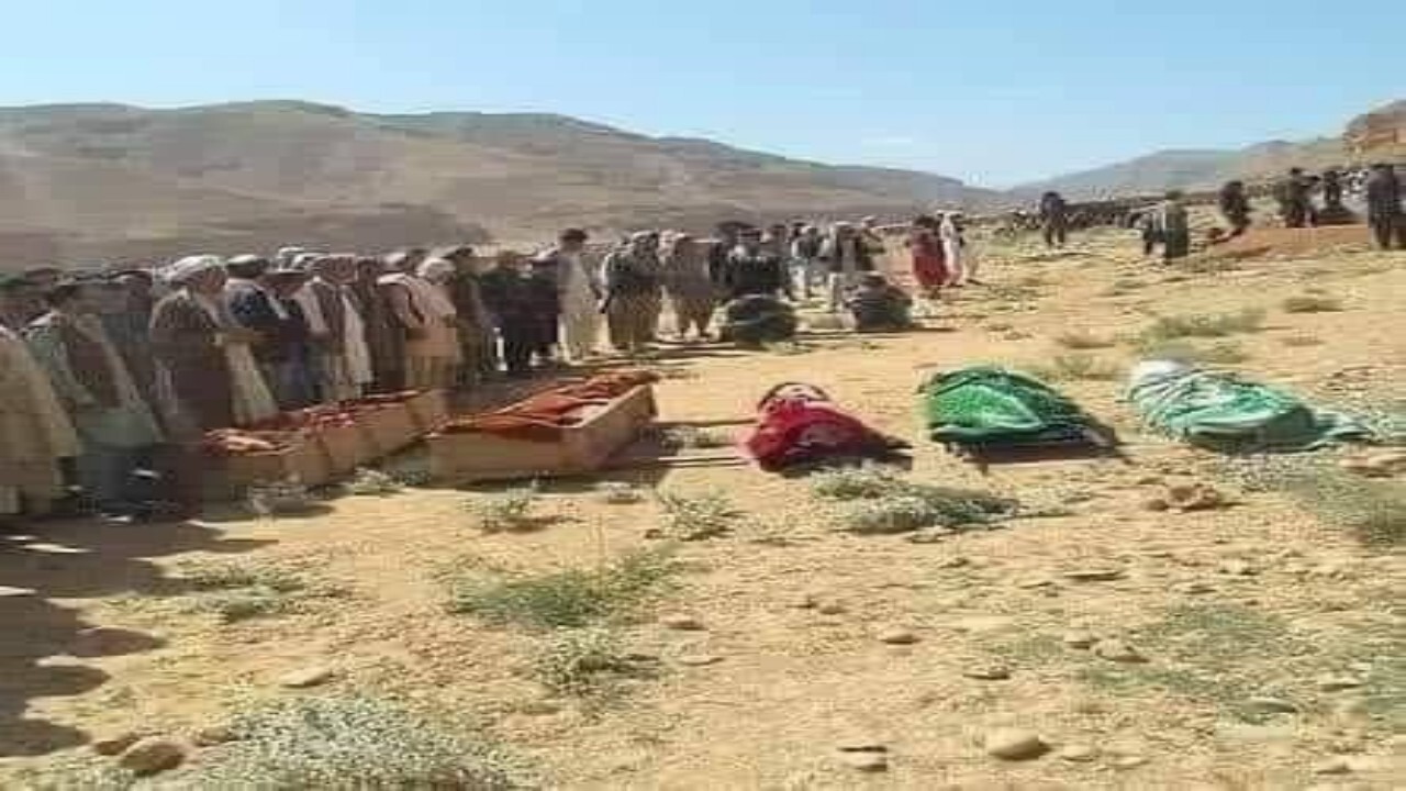 پنج غیرنظامی در شاهراه سمنگان - بلخ توسط افراد ناشناس تیرباران شدند + فیلم