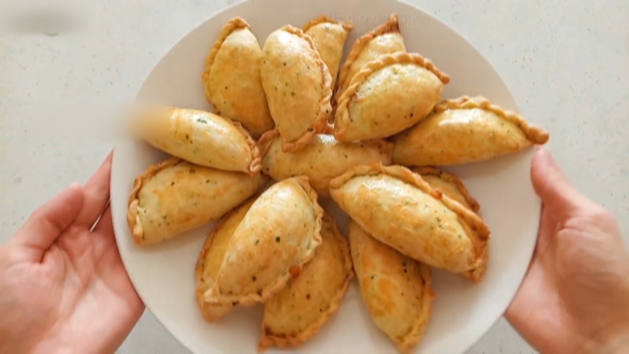 طرز تهیه پیراشکی گوشت + فیلم