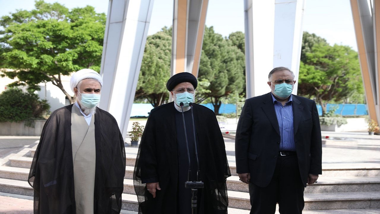 نسبت به رفع سریع مشکلات در استان‌ها تصمیم می‌گیریم