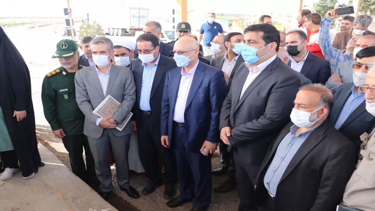 وزیر علوم وارد تاکستان شد