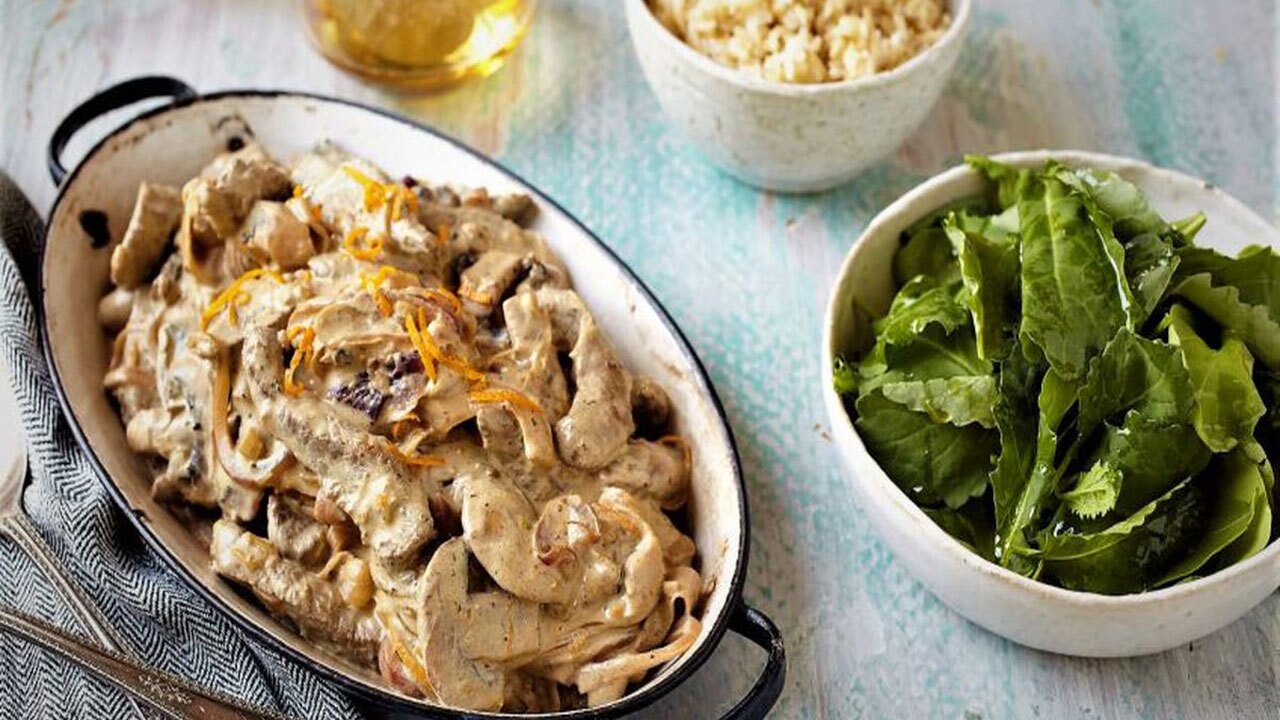 آموزش پخت چیکن استروگانف برای افطار + فیلم