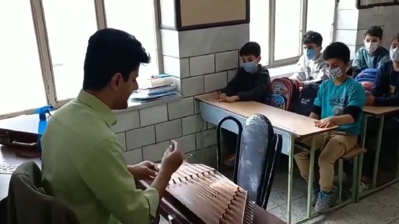 سنتور نوازی یک معلم خوش ذوق + فیلم
