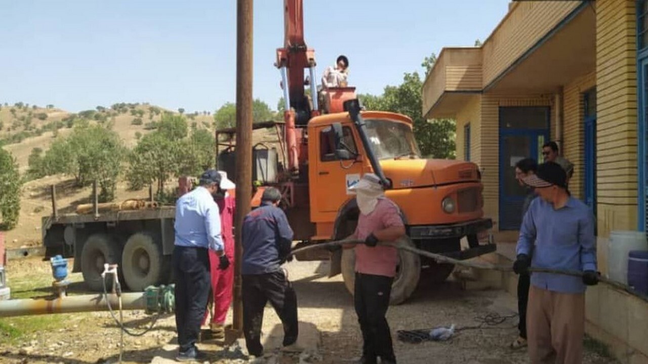تعویض الکتروپمپ شناور مجتمع دراشکفت شهرستان چرداول